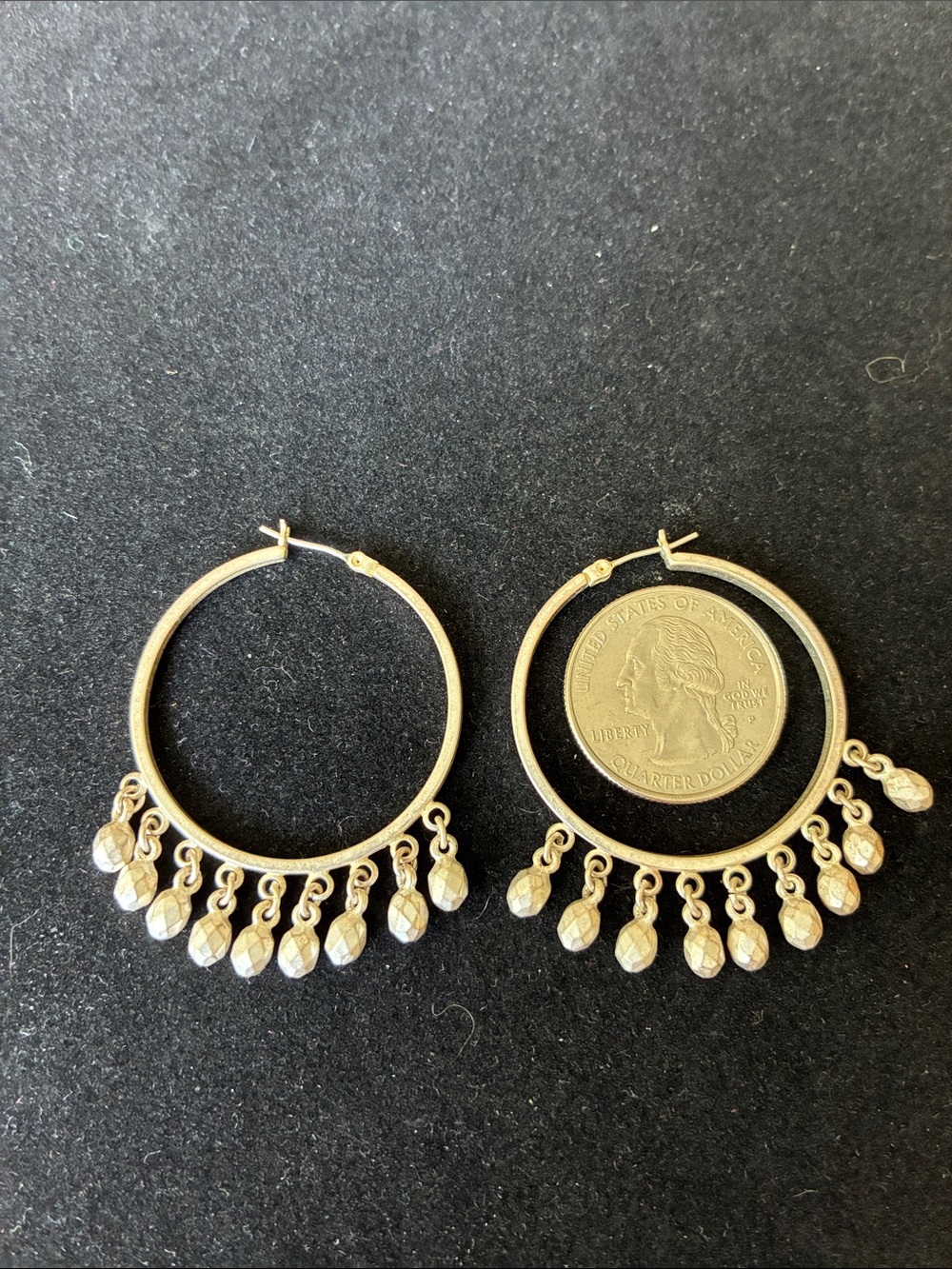 Shaky hoop earrings